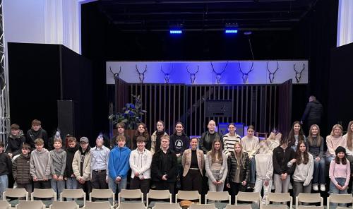 Theaterbesuch 8d/e "Biedermann und die Brandstifter"